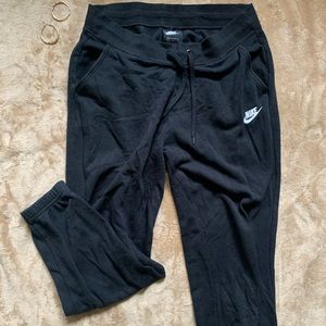Black Nike sweatpants